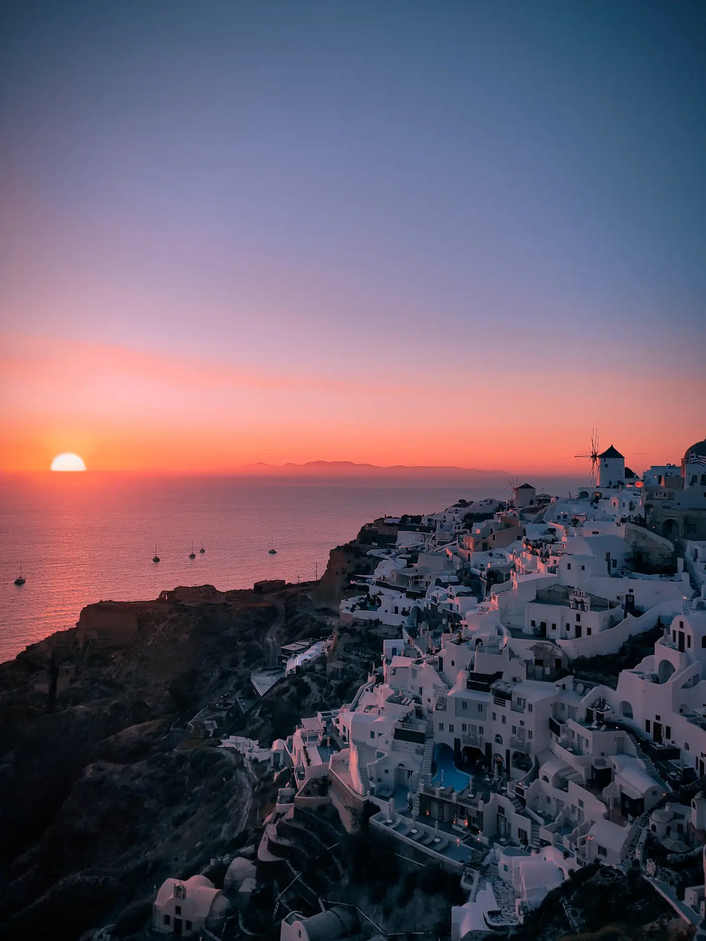 Hvite hus over Egeerhavet på Santorini